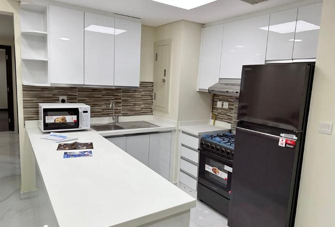 983005 - Property Image 3