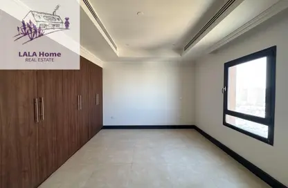 Apartment - 1 Bedroom - 2 Bathrooms for rent in Porto Arabia - The Pearl Island - Doha