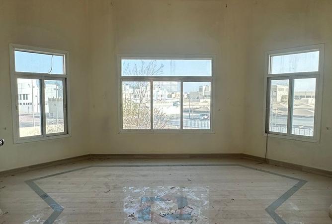 946655 - Property Image 2