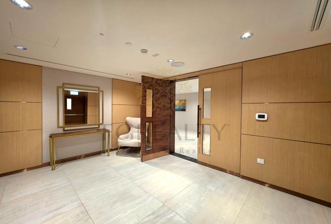 972575 - Property Image 2