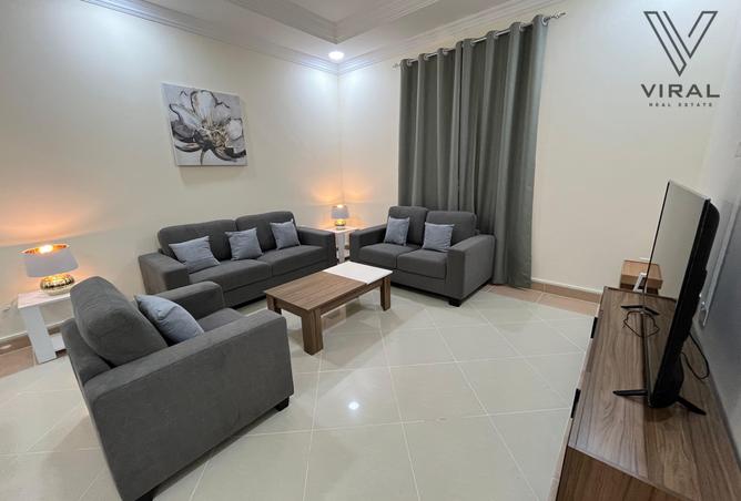 892709 - Property Image 2