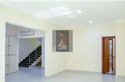 مجمع سكني - 4 غرف نوم - 4 حمامات للايجار في الغرافة - الغرافة - الدوحة