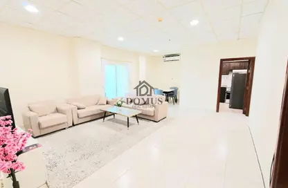 Apartment - 2 Bedrooms - 2 Bathrooms for rent in Al Zubair Bakkar Street - Al Sadd - Doha