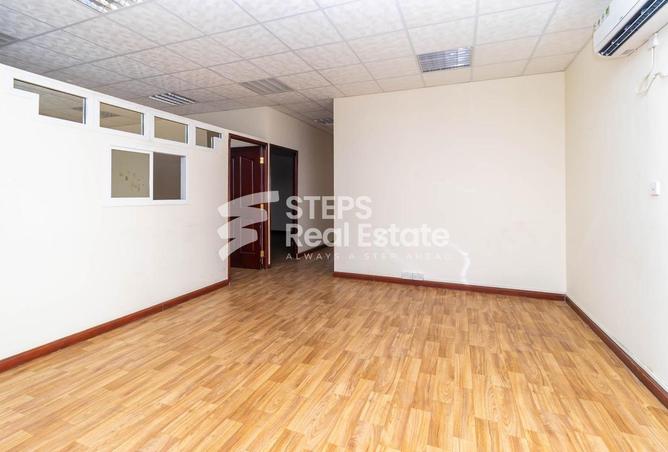 962351 - Property Image 2