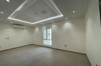 Apartment - 2 Bedrooms - 2 Bathrooms for rent in Al Nasr Street - Al Nasr - Doha