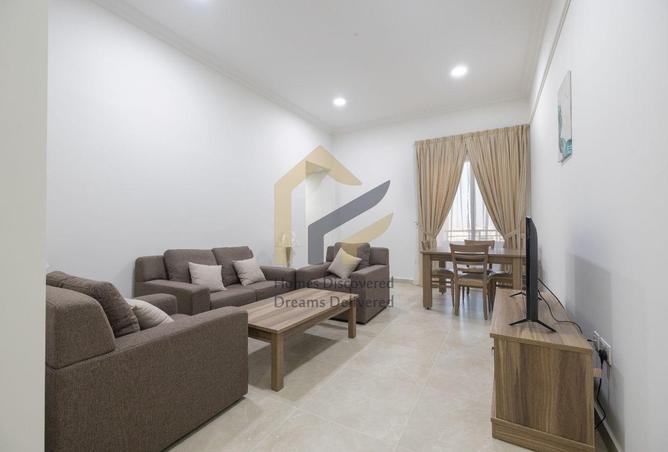 927202 - Property Image 3