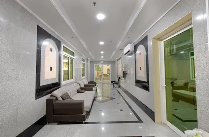 Apartment - 2 Bedrooms - 2 Bathrooms for rent in Al Sadd Road - Al Sadd - Doha