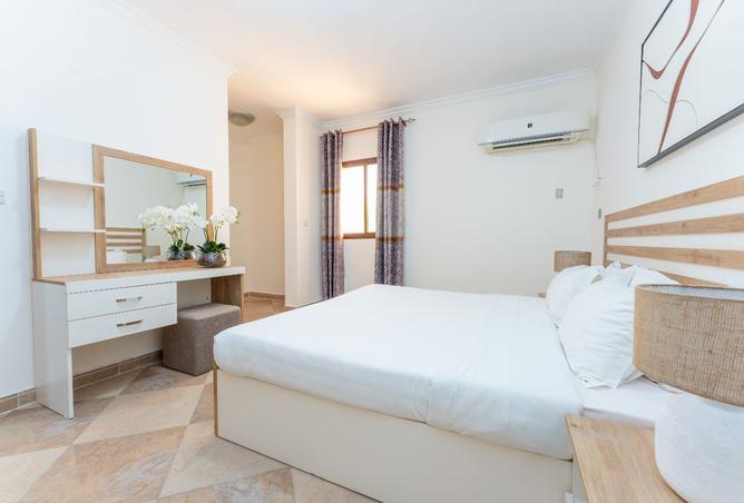 993962 - Property Image 3