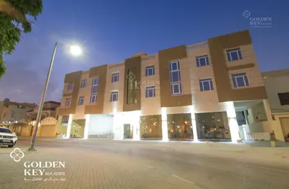 محل تجاري - استوديو - 2 حمامات للايجار في 871 شارع - جنوب الدحيل - الدحيل - الدوحة