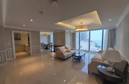 Apartment - 2 Bedrooms - 2 Bathrooms for rent in West Bay - West Bay - Doha
