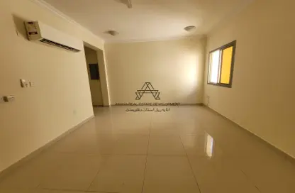 Apartment - 2 Bedrooms - 2 Bathrooms for rent in Bin Omran - Fereej Bin Omran - Doha