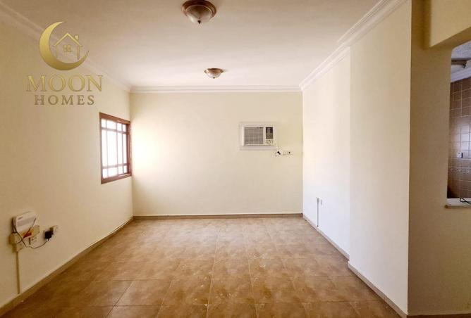 987681 - Property Image 3