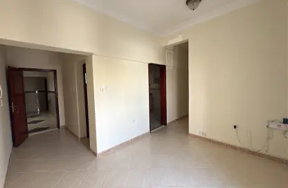 Apartment - 3 Bedrooms - 2 Bathrooms for rent in Muntazah 7 - Al Muntazah - Doha