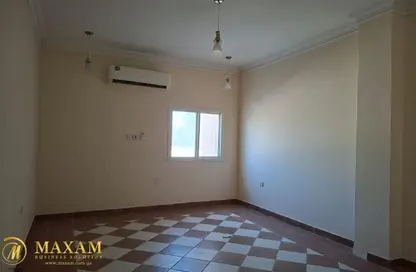 Apartment - 3 Bedrooms - 2 Bathrooms for rent in Bin Omran - Fereej Bin Omran - Doha Apartment - 3 Bedrooms - 2 Bathrooms for rent in Bin Omran - Fereej Bin Omran - Doha