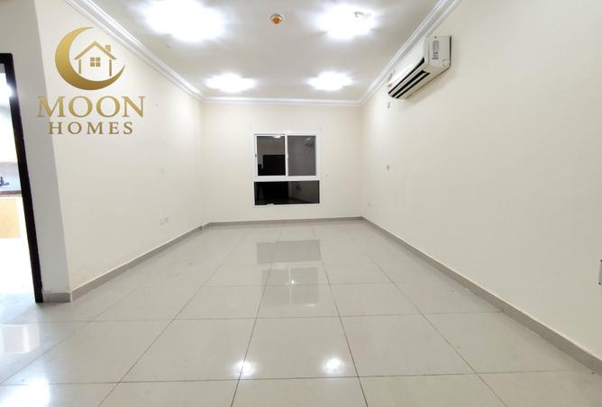 976305 - Property Image 2