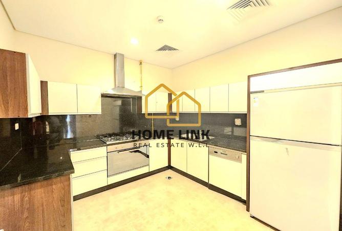 982121 - Property Image 2