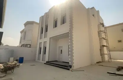 فيلا - 8 غرف نوم - 4 حمامات للبيع في شارع النعيجة - النعيجة - الدوحة