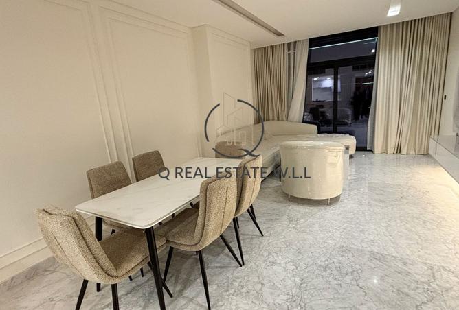 953045 - Property Image 2