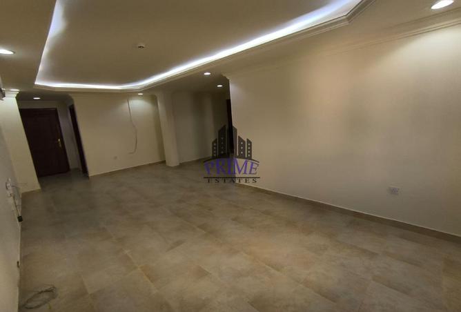 956509 - Property Image 2
