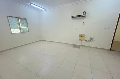 شقة - 2 غرف نوم - 2 حمامات للايجار في مدينة خليفة جنوب - مدينة خليفة - الدوحة