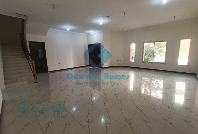 905220 - Property Image 3