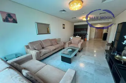 Apartment - 2 Bedrooms - 4 Bathrooms for rent in West Gate - West Bay Lagoon - Doha