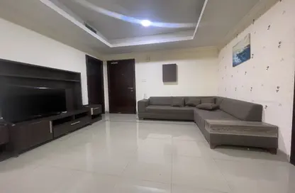 Apartment - 1 Bedroom - 2 Bathrooms for rent in Salaja Street - Doha Al Jadeed - Doha