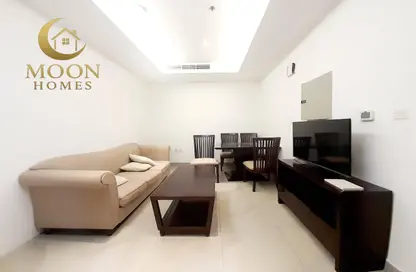 Apartment - 2 Bedrooms - 2 Bathrooms for rent in Umm Ghuwalina - Umm Ghuwailina - Doha