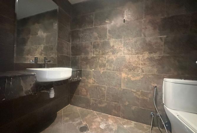 955806 - Property Image 2