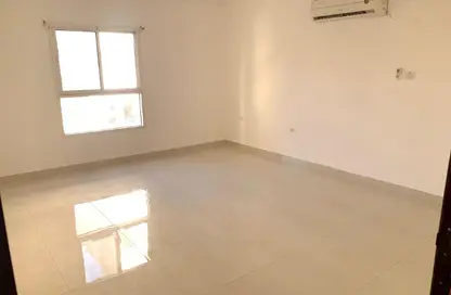 Apartment - 1 Bedroom - 1 Bathroom for rent in Old Al Ghanim - Al Ghanim - Doha