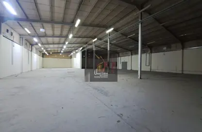 Warehouse - Studio - 6 Bathrooms for rent in Industrial Area 3 - Industrial Area - Industrial Area - Doha