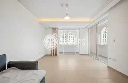 Apartment - 1 Bedroom - 2 Bathrooms for rent in Viva East - Viva Bahriyah - The Pearl Island - Doha