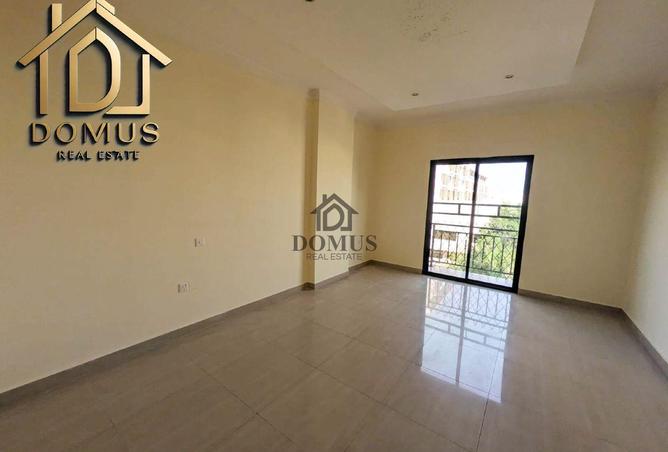 944401 - Property Image 2