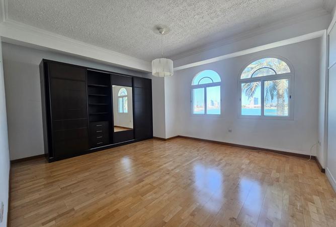 990141 - Property Image 3