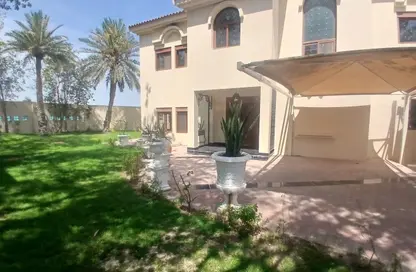 Villa - 2 Bedrooms - 4 Bathrooms for rent in Duhail Villas - Al Duhail - Doha