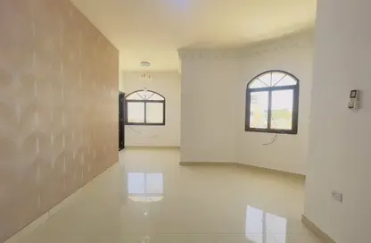 Villa - 2 Bedrooms - 1 Bathroom for rent in Al Aziziyah - Al Aziziyah - Doha