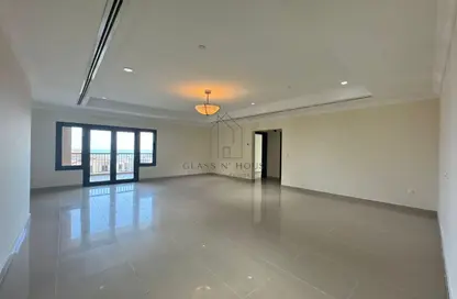 Apartment - 2 Bedrooms - 3 Bathrooms for rent in West Porto Drive - Porto Arabia - The Pearl Island - Doha Apartment - 2 Bedrooms - 3 Bathrooms for rent in West Porto Drive - Porto Arabia - The Pearl Island - Doha