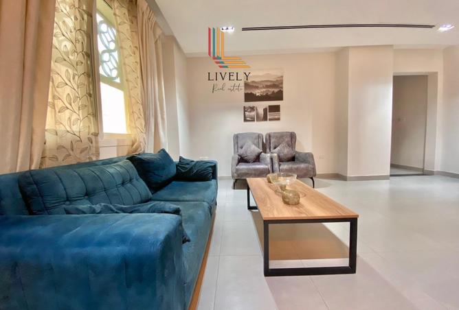 967630 - Property Image 2