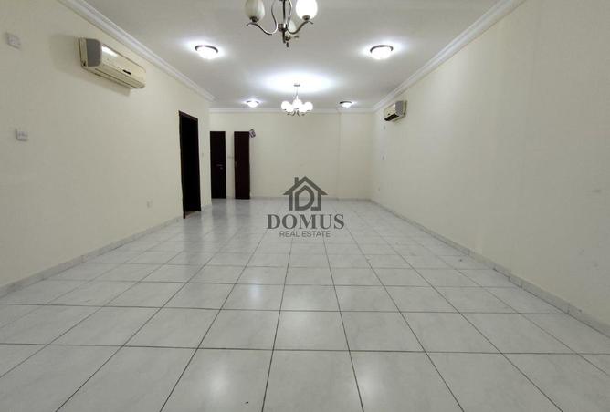 952440 - Property Image 3