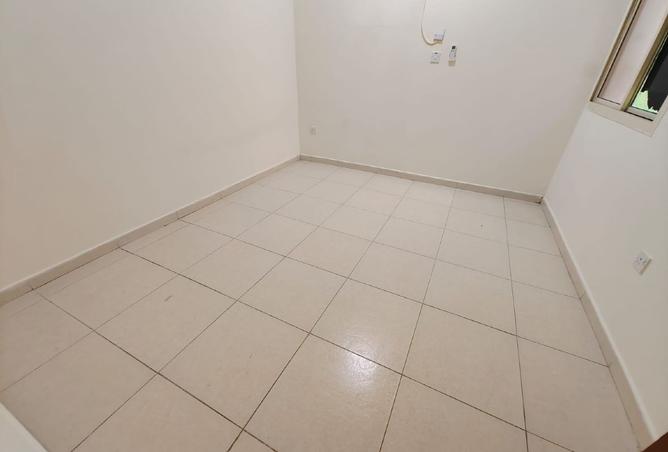 943221 - Property Image 2
