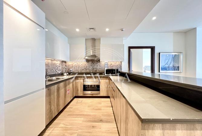 988431 - Property Image 3