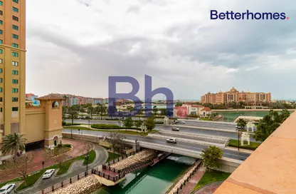 Apartment - 1 Bedroom - 2 Bathrooms for rent in West Porto Drive - Porto Arabia - The Pearl Island - Doha