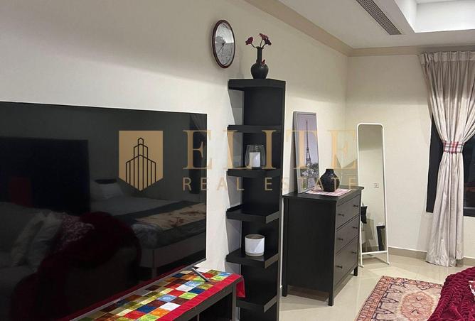 976558 - Property Image 2