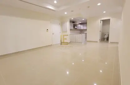 Apartment - 2 Bedrooms - 3 Bathrooms for sale in West Porto Drive - Porto Arabia - The Pearl Island - Doha