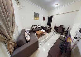صورةغرفة المعيشة / غرفة الطعام لـ: شقة - 1 غرفة نوم - 1 حمام للكراء في فريج عبد العزيز - فريج عبد العزيز - الدوحة, صورة 1