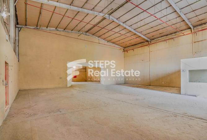 971467 - Property Image 3