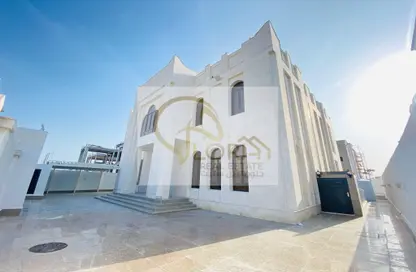 Outdoor Building image for: Villa - 7 Bedrooms for rent in Waterfront Residential - The Waterfront - Lusail, Image 1
