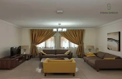 دوبلكس - 3 غرف نوم - 3 حمامات للايجار في عين خالد - الدوحة