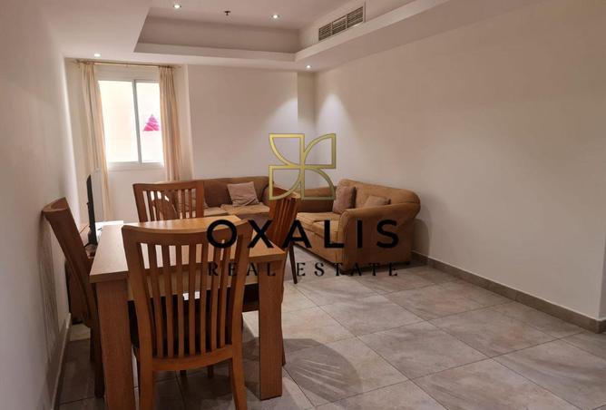 978605 - Property Image 3