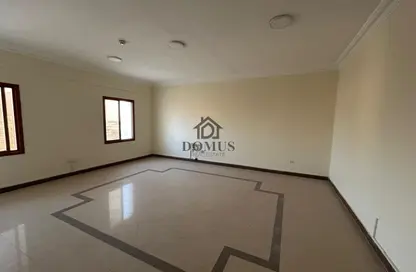 Apartment - 3 Bedrooms - 3 Bathrooms for rent in Al Zubair Bakkar Street - Al Sadd - Doha